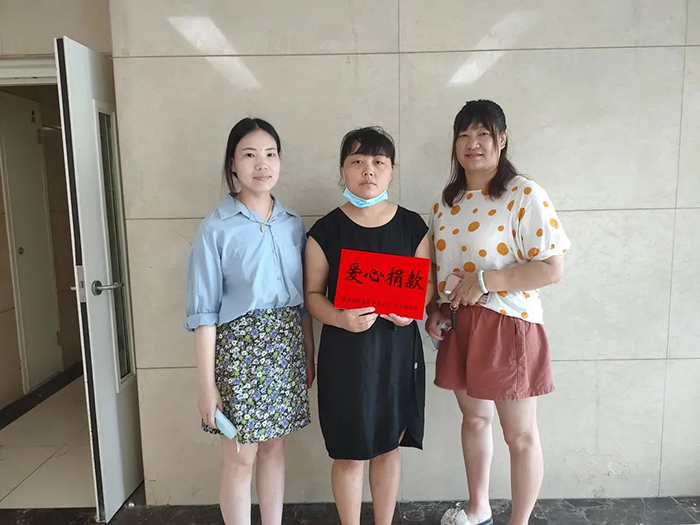 暖心慰問，進行中